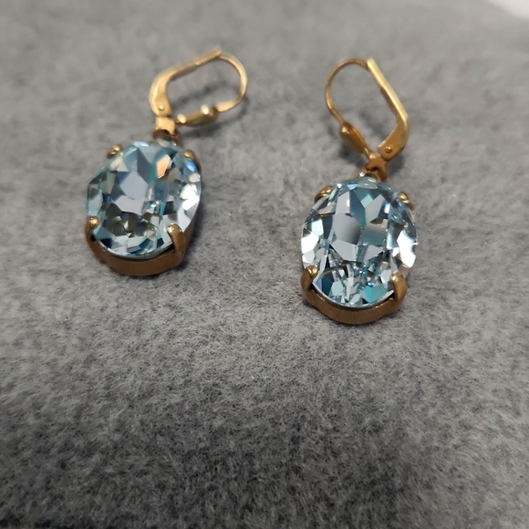 Dusty Blue Crystal Earings - Picture 2 of 4